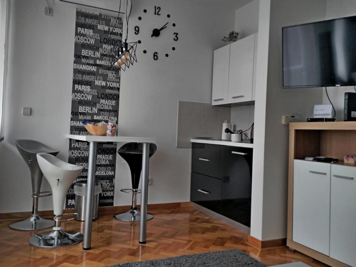 Time Keeper - Self Check In Apartment Osijek Luaran gambar